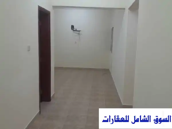 شقة عائلية فسيحة للإيجار في المطار القديم - الدوحة (4000 ريال)