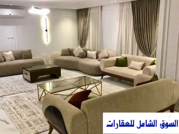 شقة فاخرة للبيع في الدقي - 230م²، إطلالة مميزة على...