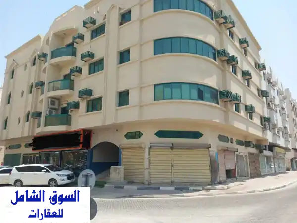 فرصة استثمارية ذهبية! بناية تجارية رابحة في قلب...