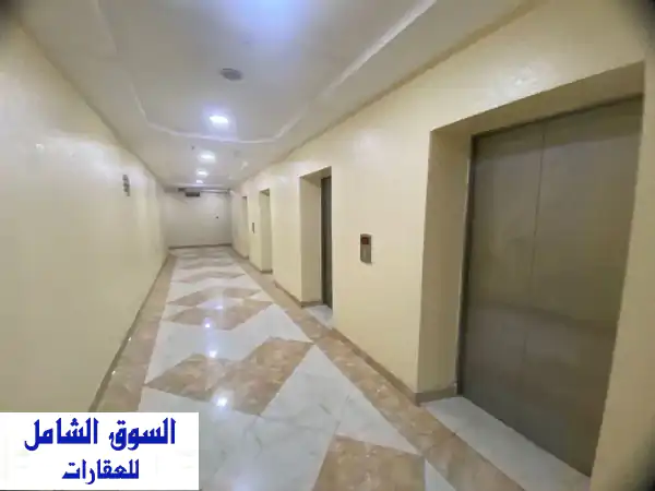 فرصة استثمارية ذهبية! بناية تجارية رابحة في قلب مدينة محمد بن زايد - الشارقة