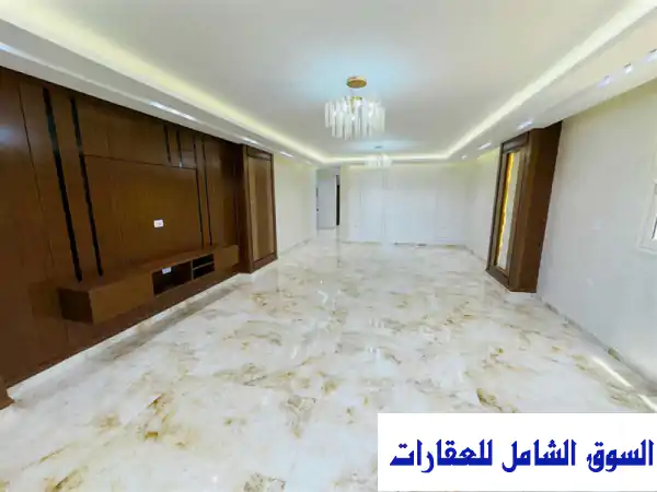 شقة فاخرة 230م² للبيع في الدقي - شارع نوال مع البطل | تشطيب الترا سوبر لوكس | تقسيط 18 شهر