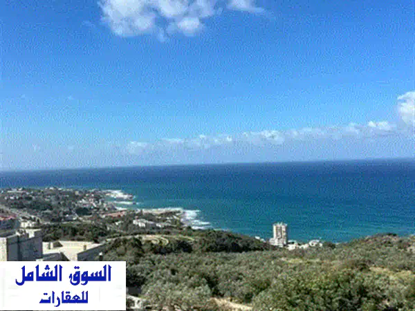 شقة للبيع في بطرونية (٦ دقائق فقط!) - إطلالة بحرية خلابة!
