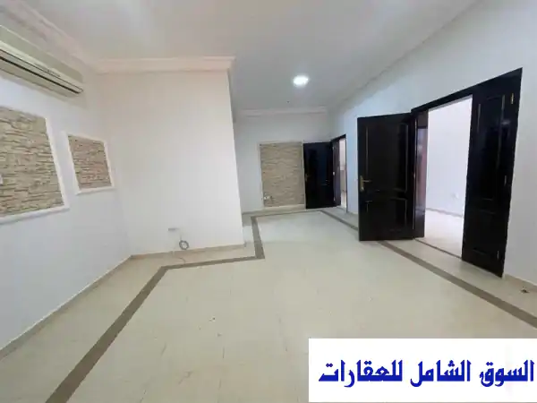 فيلا مستقلة فاخرة للإيجار السنوي في عشارج العين | 5...
