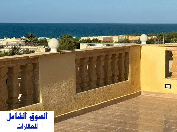 شاليه دوبلكس فاخر مطل على البحر في الساحل الشمالي...