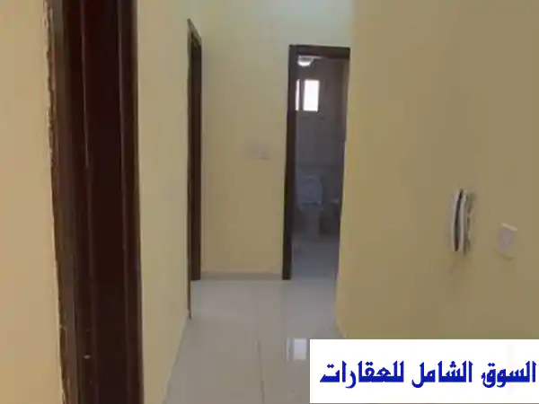 شقة فاخرة للإيجار في الوكرة - خلف الشارع التجاري - بنت هاوس - 2 غرفة وصالة