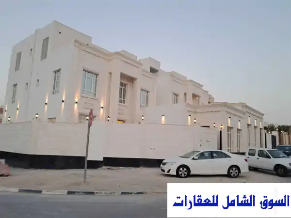 فيلا فاخرة للبيع في الخريطيات - تمويل عقاري...