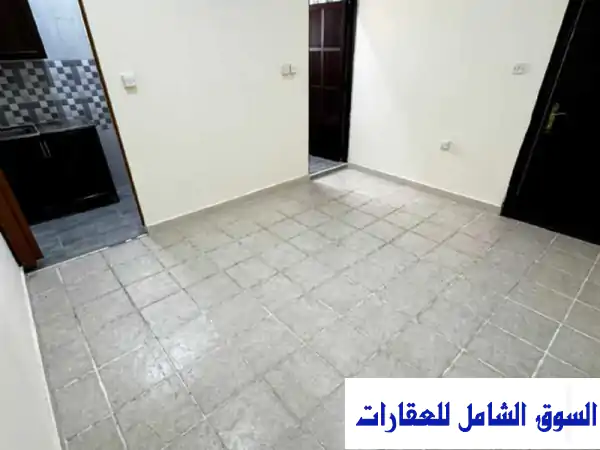 استوديو واسع للإيجار في السلطة الجديدة - الدوحة | قرب مول 03! - 2000 ريال