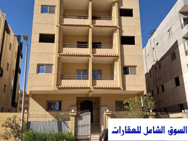 شقة سوبر لوكس للبيع في بدر بالقرب من العاصمة...