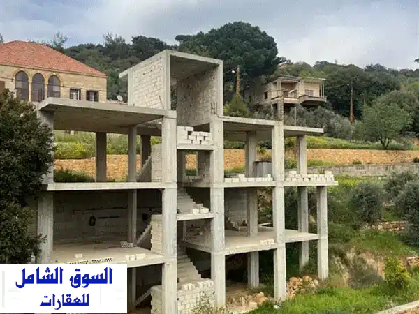 فيلا فاخرة للبيع في العالية - صفقة ساخنة لا تُفوّت!