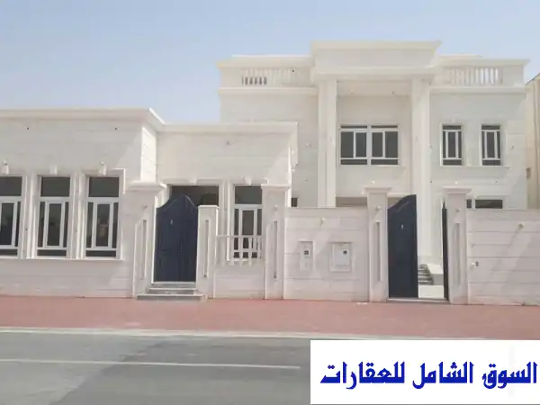 فيلا فاخرة للبيع في الثميد - تشطيب سوبر ديلوكس،...