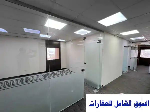 مكتب فخم للإيجار في شرق مدينة الكويت - مساحة 398 متر مربع! 🏢