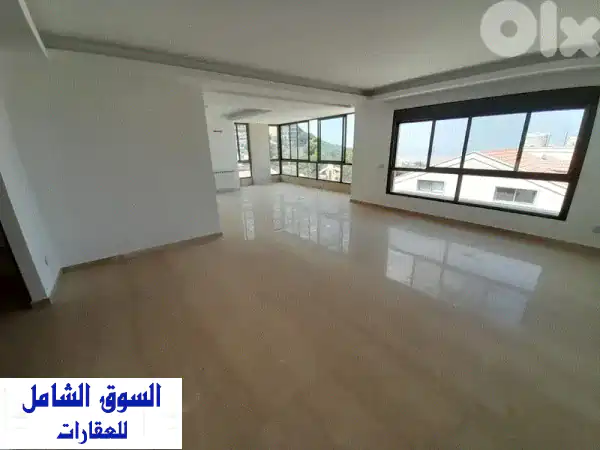 دوبلكس فاخر للإيجار في عين نجم | إطلالة خلابة على...