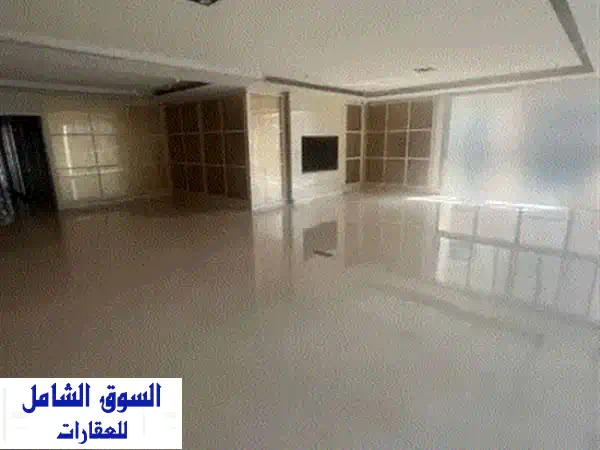 شقة فاخرة مفروشة بالكامل للإيجار في وسط المدينة (BTR439) - مساحة واسعة ٣ غرف نوم!