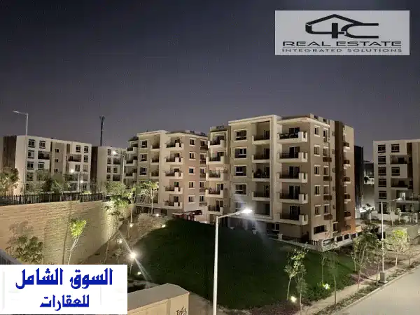 شقة فاخرة 166م للبيع بالتقسيط في تاج القاهرة الجديدة...