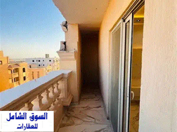 شقة بحري فاخرة للبيع في مسلسل 3، حدائق أكتوبر - إطلالة خلابة ومساحة واسعة!