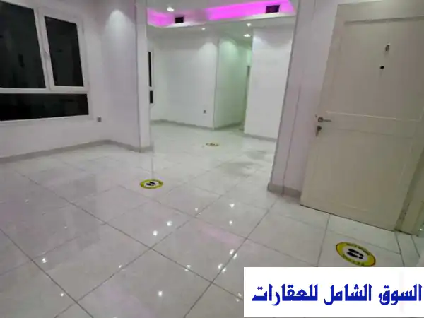 فرصة استثمارية مميزة! دور تجاري فاخر 250 متر² على...