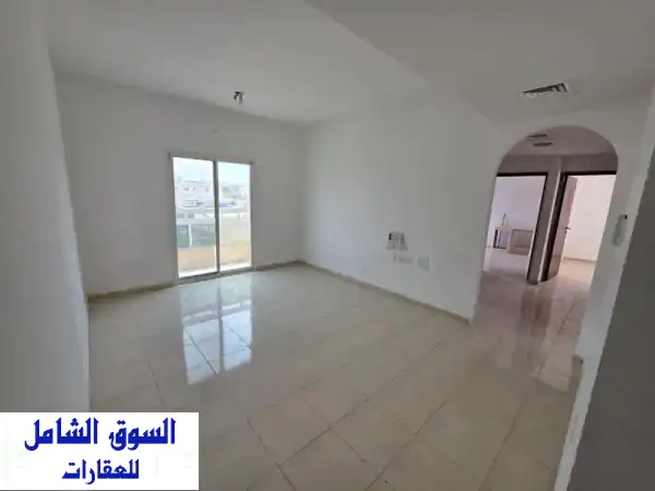 شقة غرفتين وصالة للإيجار السنوي في الروضة 3 عجمان...