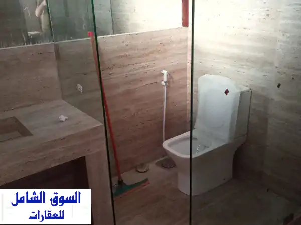 استوديو للإيجار في كورنيش المزرعة طابق تاسع يوجد مصعد 24 غرفة كبيرة مع مطبخ وحمام جديدة 500 دولار 6 ...