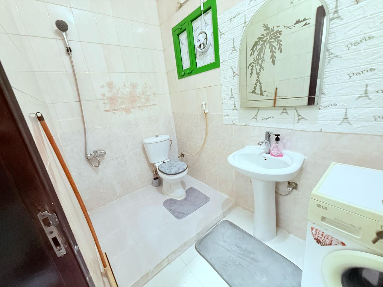 Full Furnished studio for rent in Al manaseer area abu dhabi استوديو مفروش للايجار بمنطقه المناصير ابو ظبي