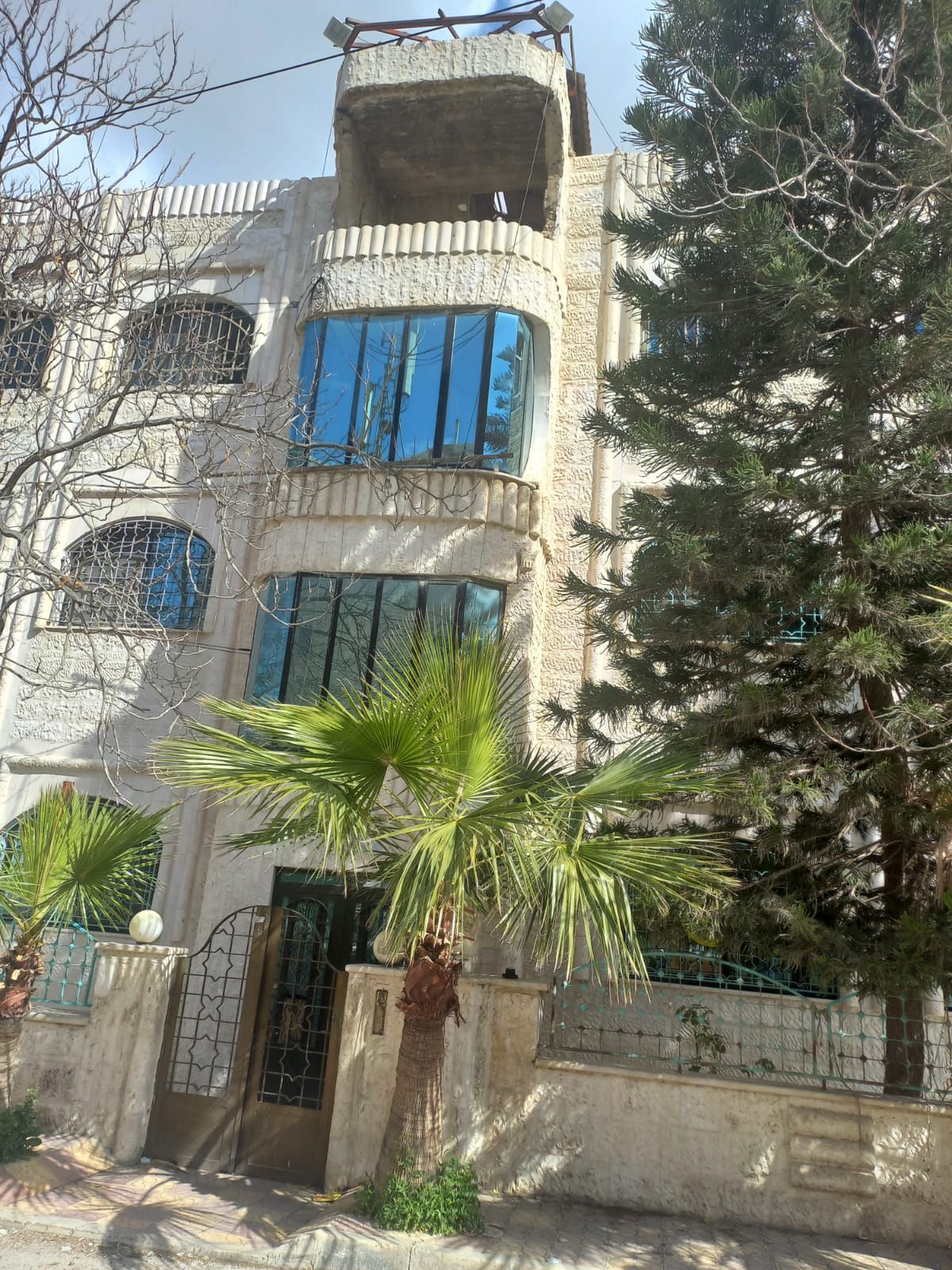 الزرقاء _ وادي الحجر