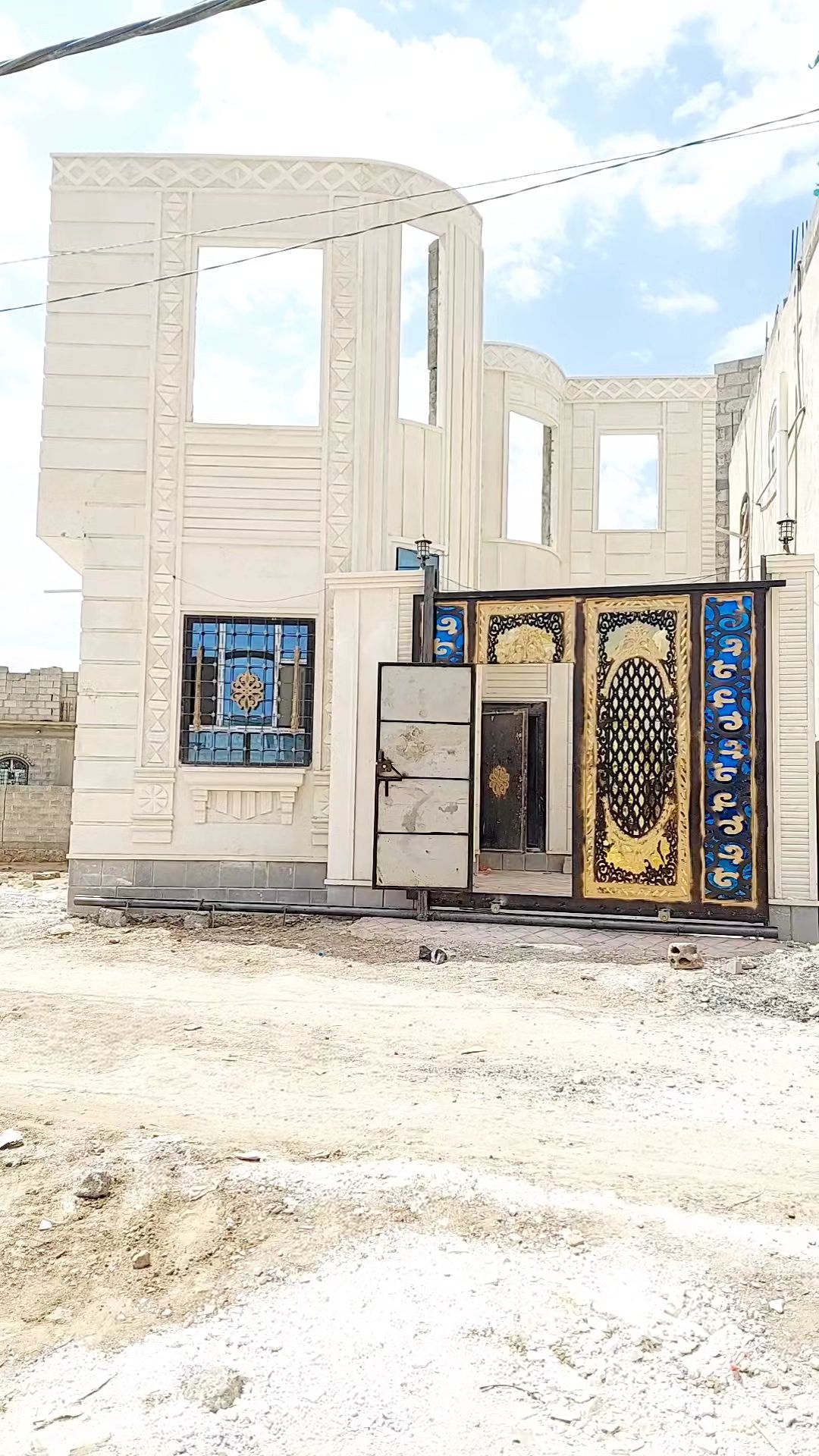فله سكنيه للبيع مساحة خمس لبن حر