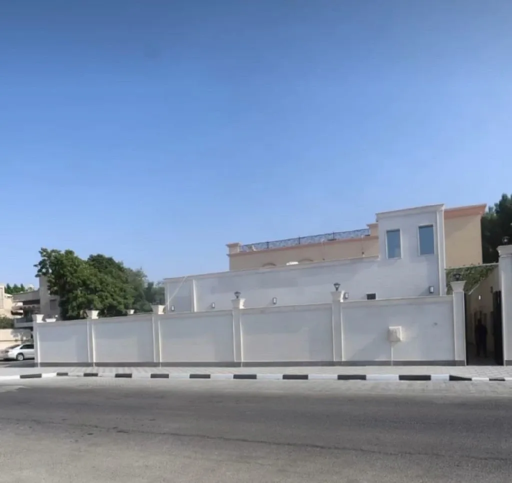 للبيع من المالك مباشرة فيلا في الشارقة