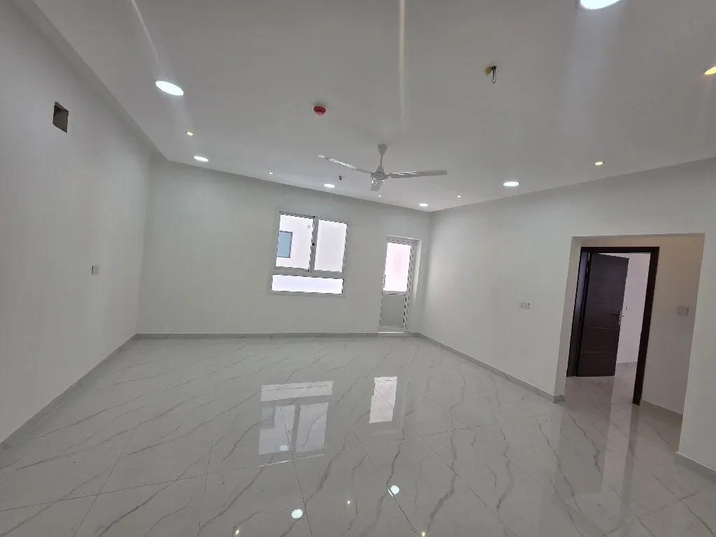 شقة سكنية فاخرة جداً للبيع في الحد الجديد –...