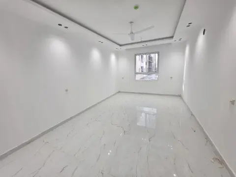 للبيع شقة سكنية راقية جدا باطلالة بحرية 4