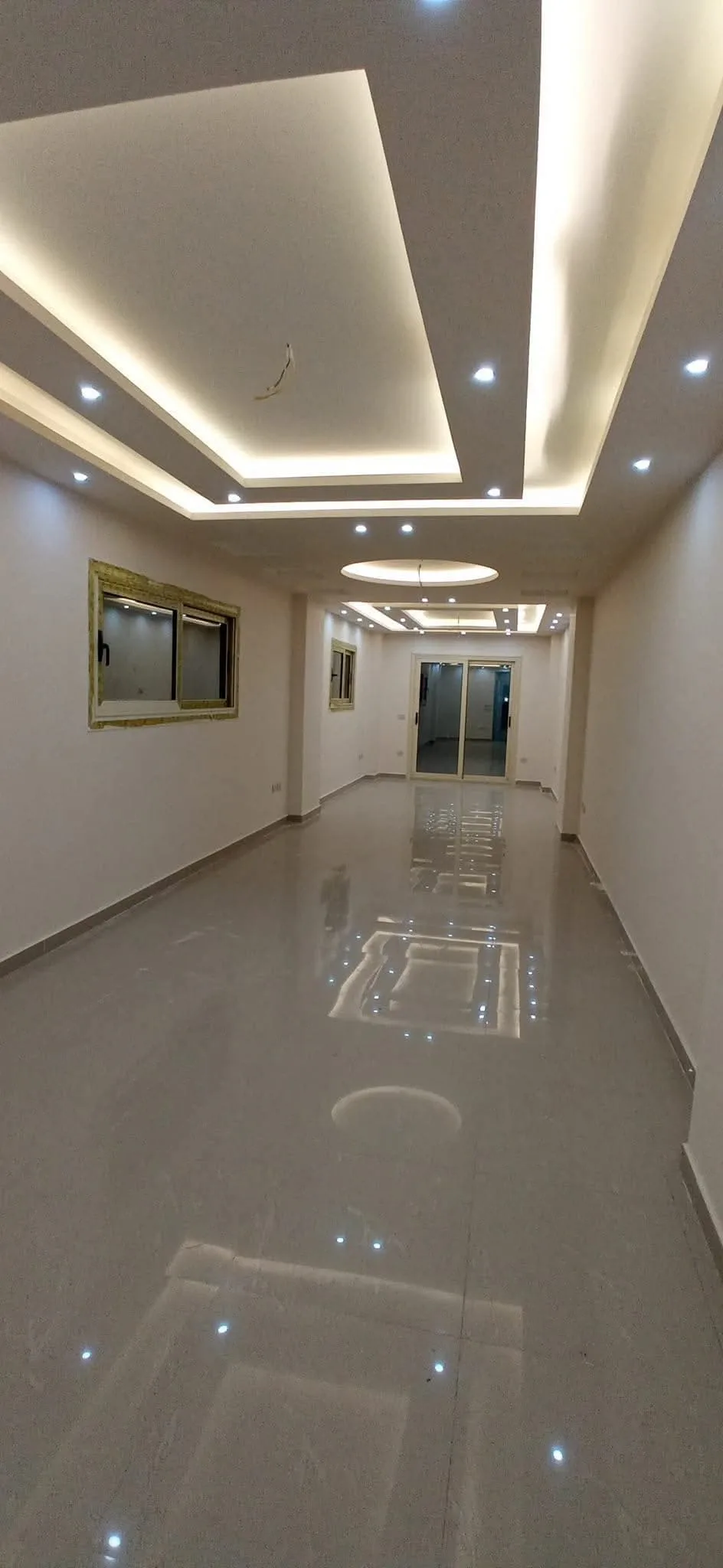 شقة للبيع بأرقى مواقع ميامي خطوات من جمال...