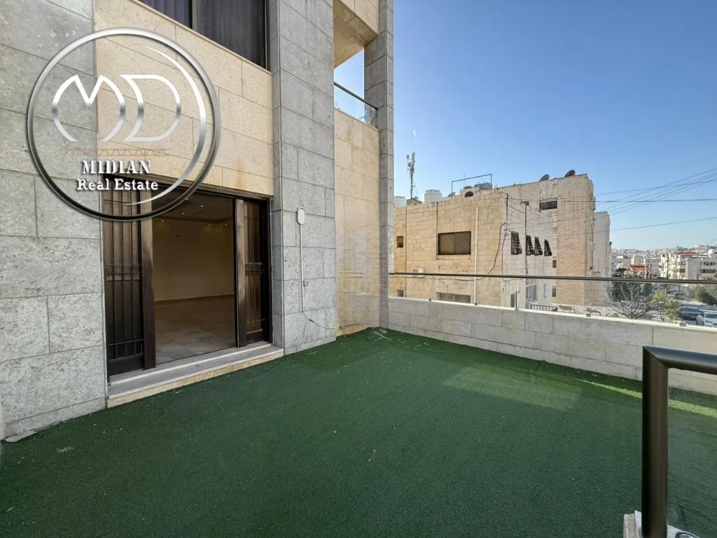 رقم الاعلان 8118 شقة أرضية فارغة للإيجار ضاحية...