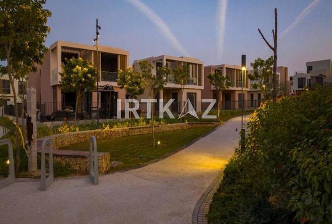 البيع في سوديك ايست: تاون هاوس متشطب بالكامل واقساط تصل حتى 10 سنوات
