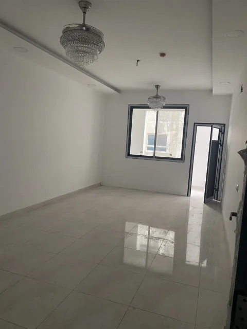 شقق تمليك للبيع في الحد، كل دور يحتوي على شقة مساحتها 210 متر مربع، 4 غرف نوم، مجلس، صالة 5