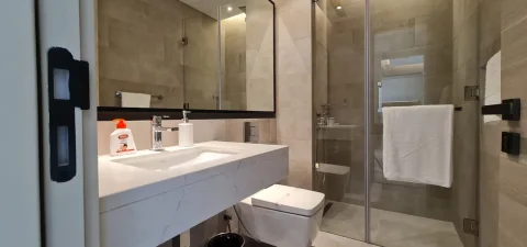 فرصة العمر لا تعوض، شقة مفروشة بالكامل للبيع في أرقى برج في البحرين (فونتانا انفينيتي) في 2