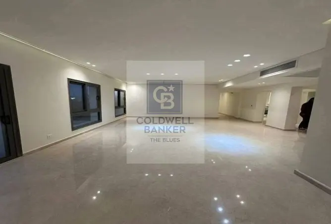 البيع في مون ريزيدنس: شقة جاهزة لاستلام للبيع في فيفث سكوير بسعر مميز