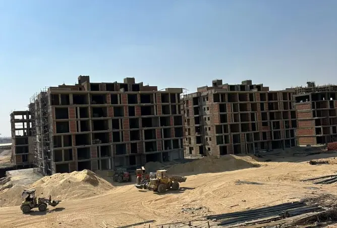 البيع في ايفر: شقة للبيع ع محور 26 يوليو الشيخ زايد متشطبة