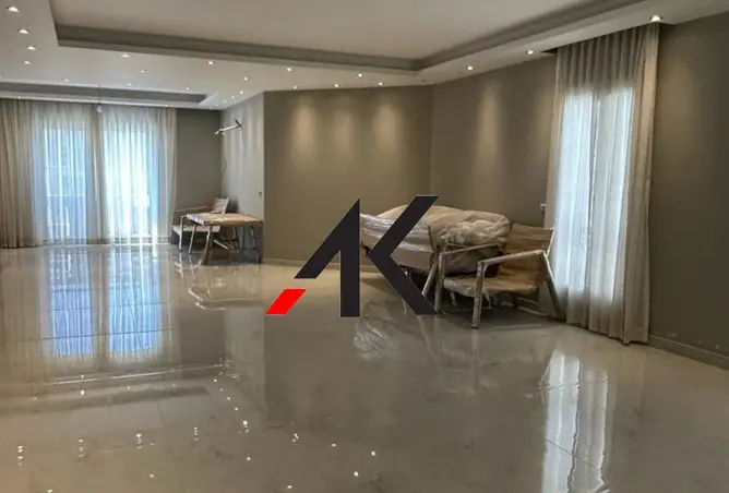 البيع في ماونتن فيو هايد بارك: اي فيلا رووف مميزة...