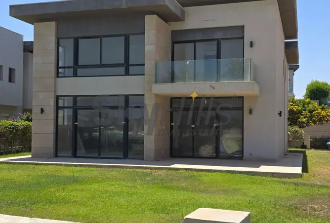 البيع في سوان ليك الساحل الشمالي: فيلا مميزة فيو البحر مع جاردن كبيرة Fully Renovate
