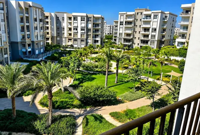 البيع في جاردن ريزدنس: بسعر مميز لفتره محدوده شقتك بأميز لوكيشنHYDE PARK