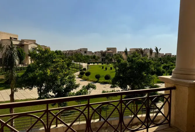 البيع في پريڤادو: فيلا للبيع فى مدينتى نموذج B3 فيووايدجاردن بتسهيلا