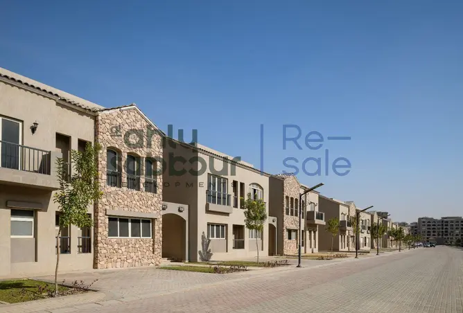 البيع في جرين سكوير: تاون هاوس ميدل علي تبه عاليه...