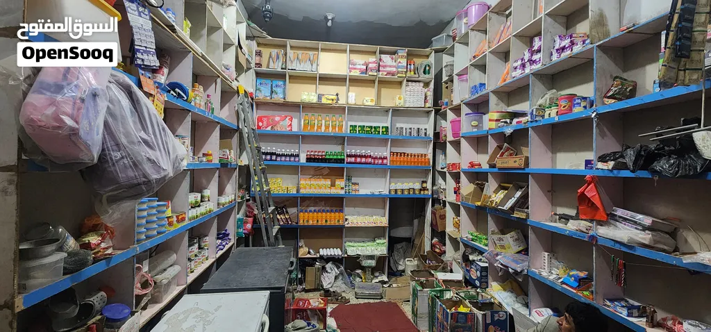 للبيع: بقالة متكاملة بجميع محتوياتها والبضاعة...