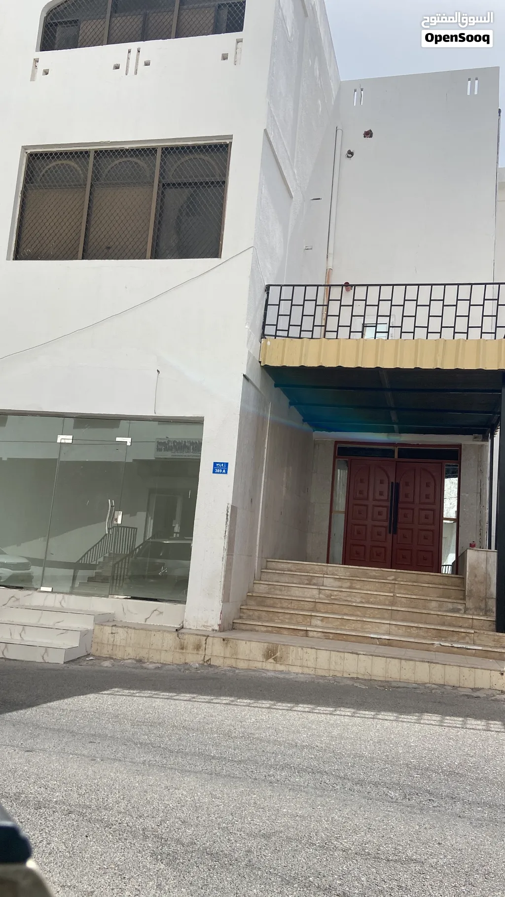 بناية في قلب مطرح سلطنة عمان