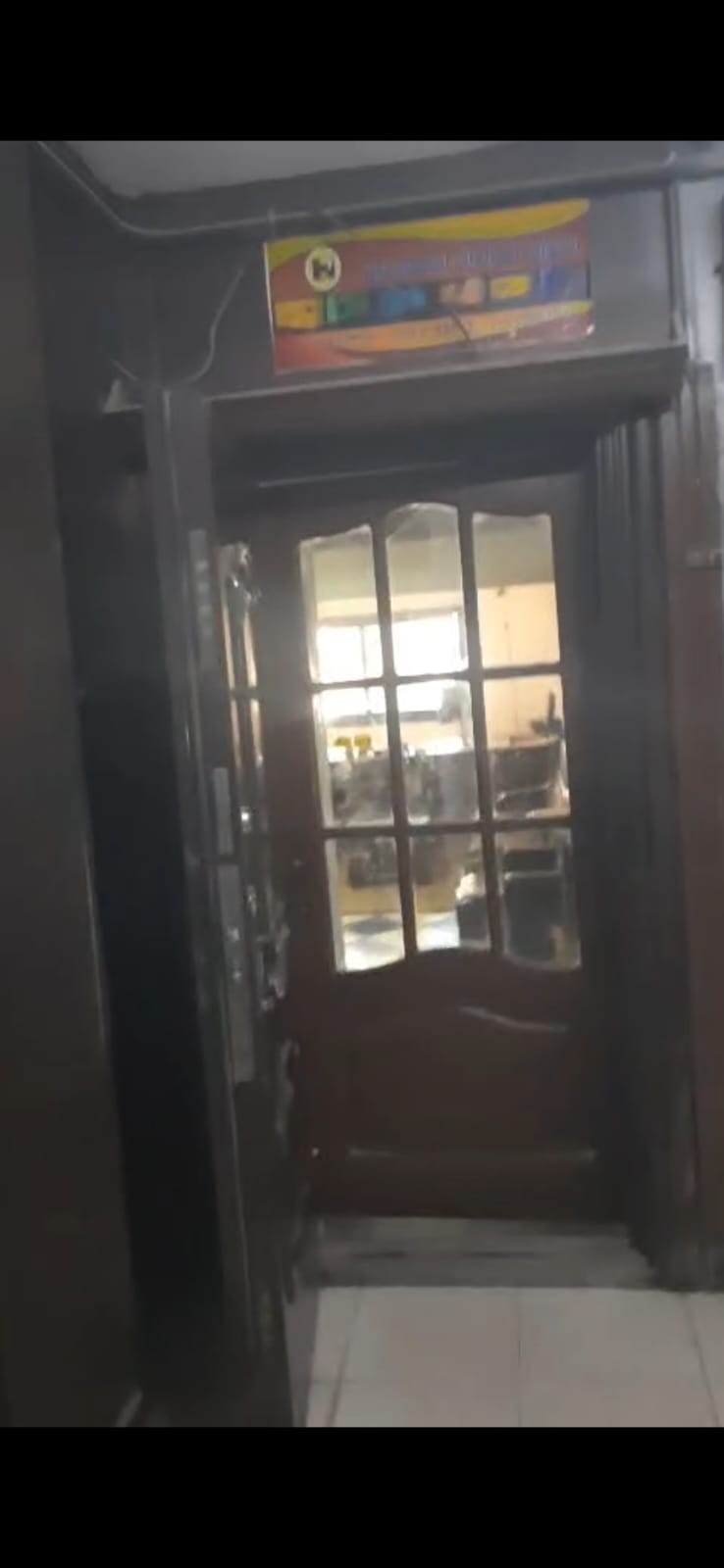 مكتب كامل للبيع موقع متميز 01022213370