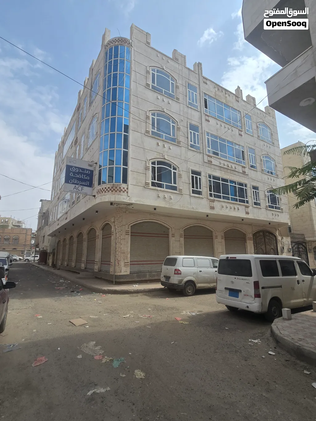 عماره ركنيه للبيع بسعر عرطه جدا المساحه 10 لبن حر معمد