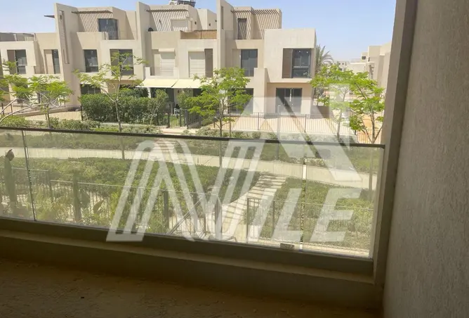 البيع في سوديك ايست: تاون هاوس للبيع باقل سعر في...