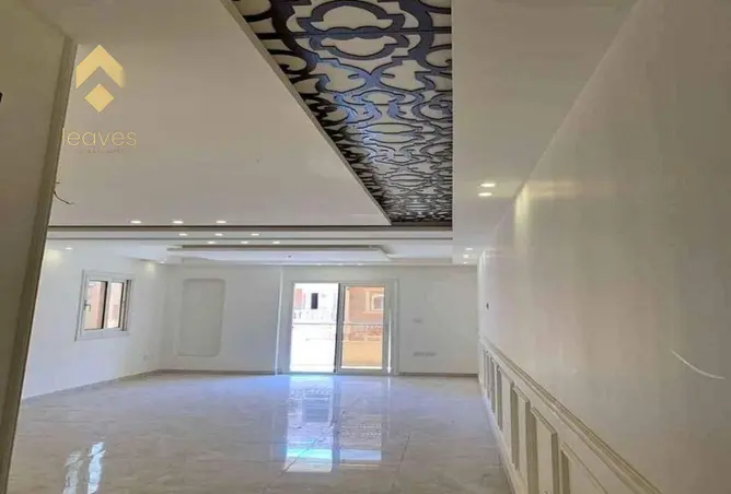 البيع في الجار: شقه تشطيب فندقي تطل علي حمام...
