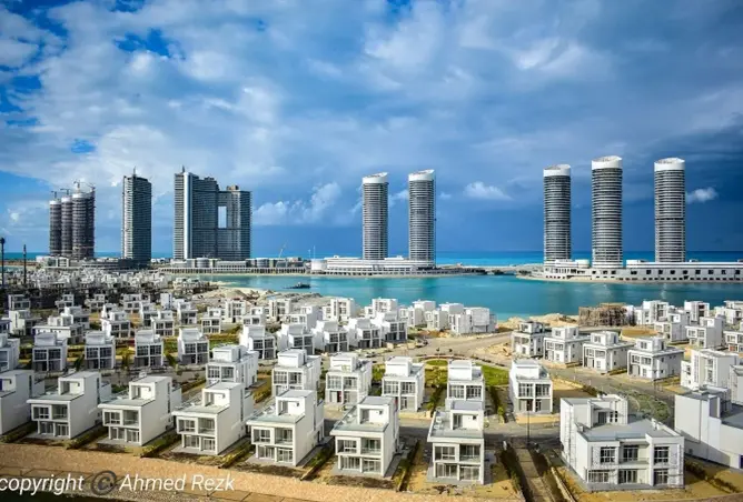 البيع في مازيرين: شاليه صف أول على بحر بـMazarine...