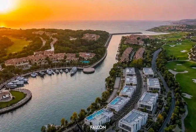 البيع في وادي يم: 148 متر للبيع في موقع عالمي golf view + marina sea
