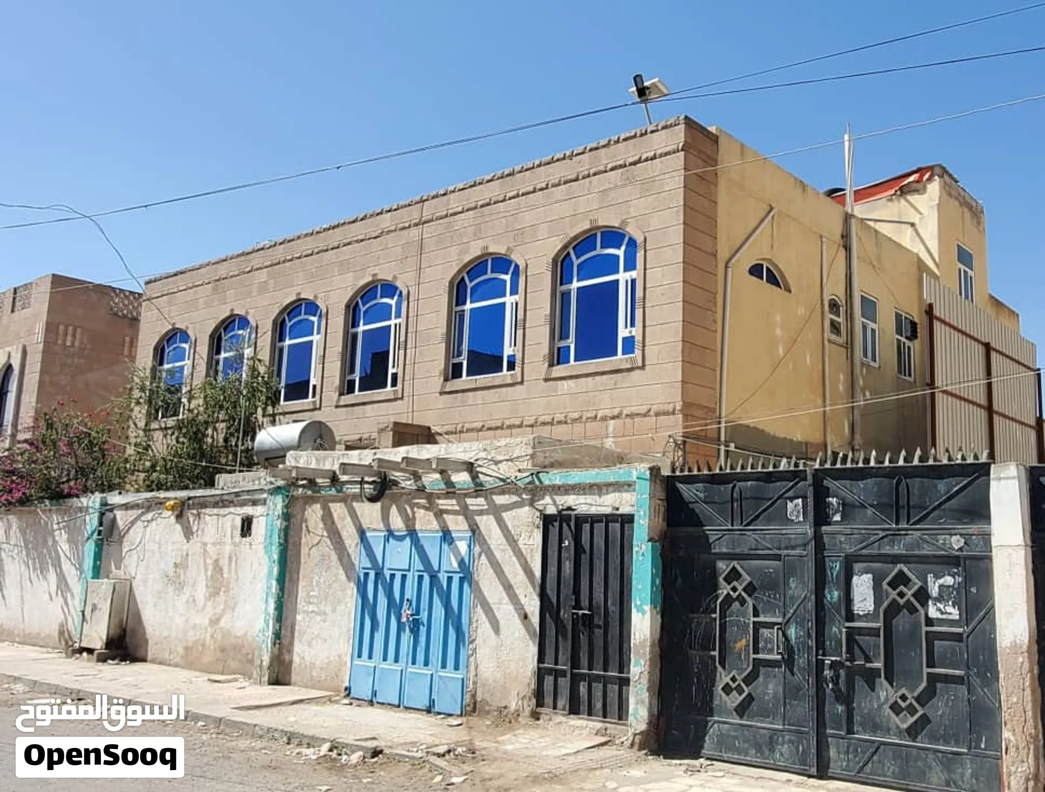 فيلا عرطه دورين في الاصبحي مساحه10 لبن بسعر 330$الف دولار عرطه باقل من قيمه الارض مشطبه لكس عمل شخصي
