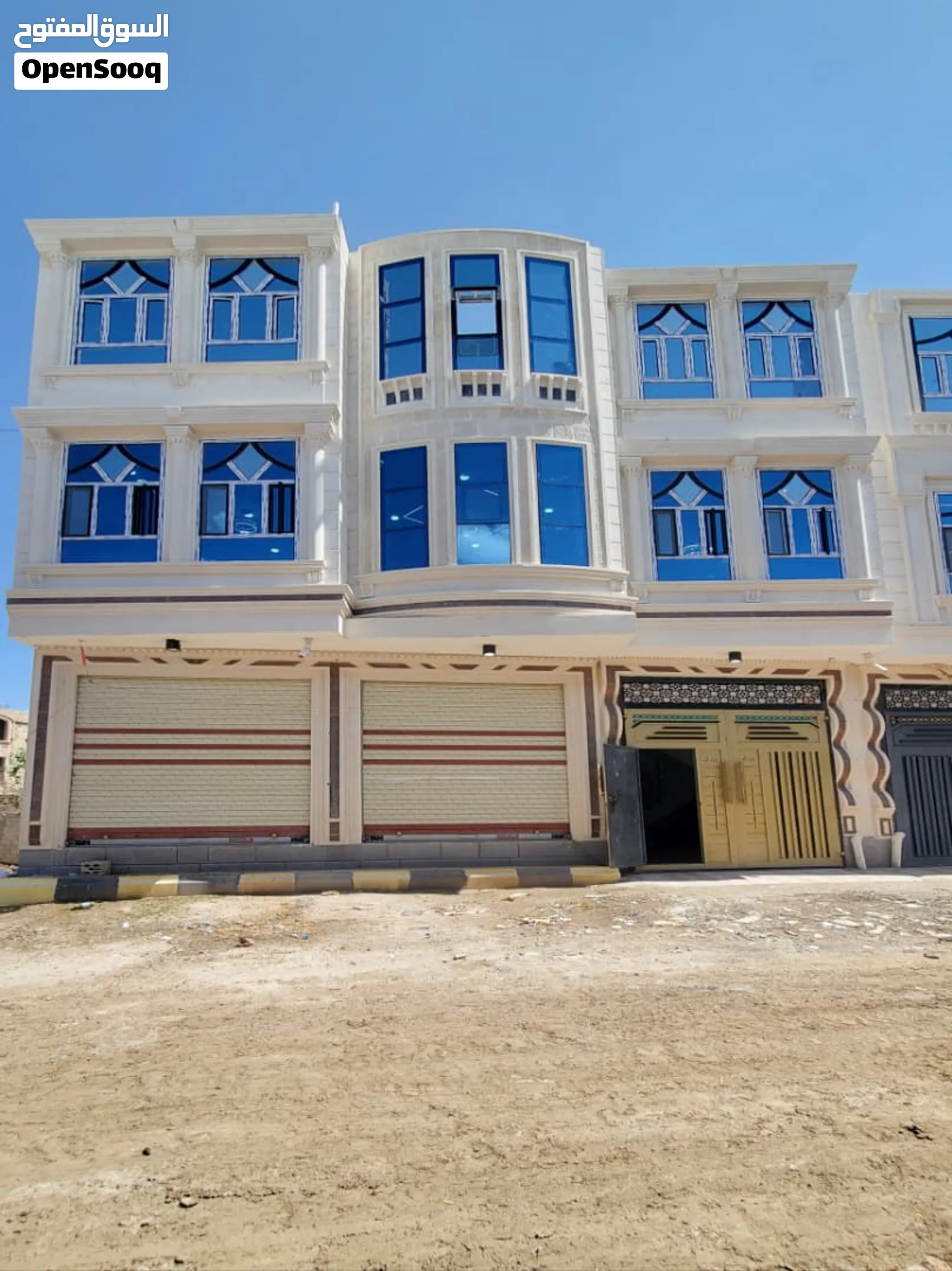 عماره استثمارية وسط دارس 3 شقق 3 دور 2 فتحات تجاريه شاىع 10 متر للتواصل خااااص